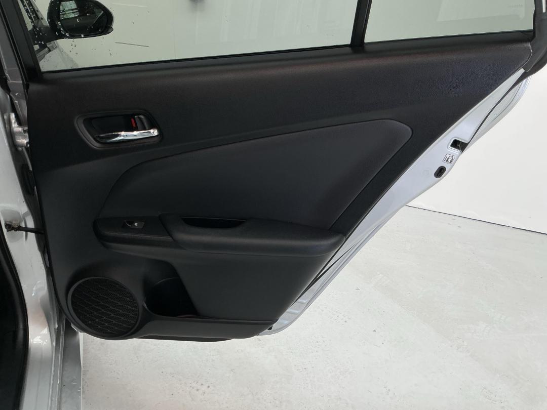 Photo '19' of Toyota Prius