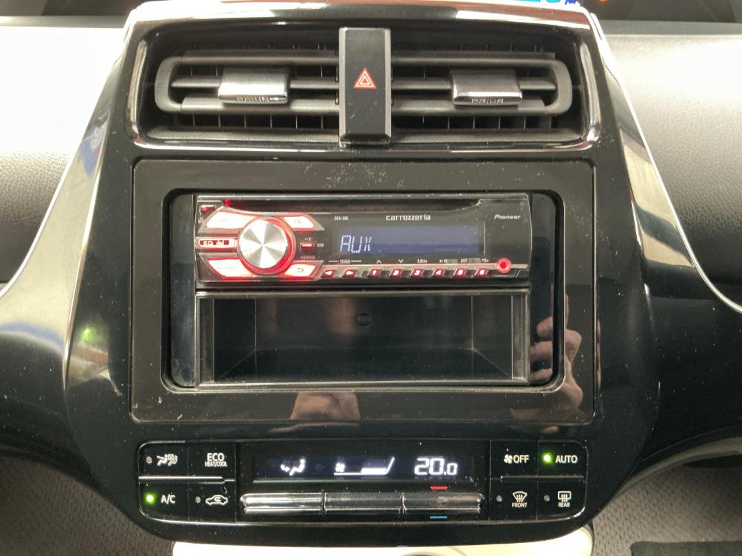 Photo '18' of Toyota Prius