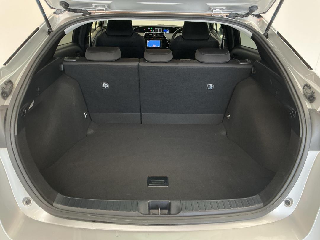 Photo '14' of Toyota Prius