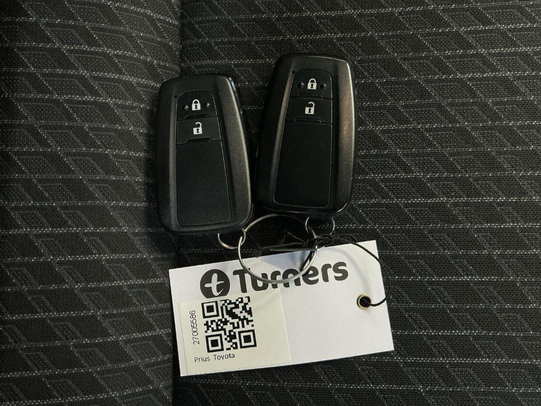 Photo '22' of Toyota Prius