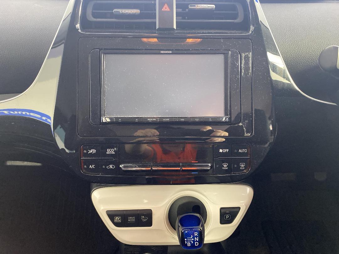 Photo '18' of Toyota Prius