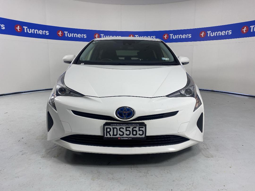 Photo '2' of Toyota Prius