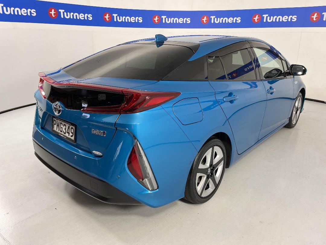 Photo '7' of Toyota Prius Photo '7' of Toyota Prius