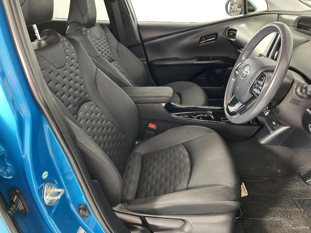 Photo '16' of Toyota Prius Photo '16' of Toyota Prius