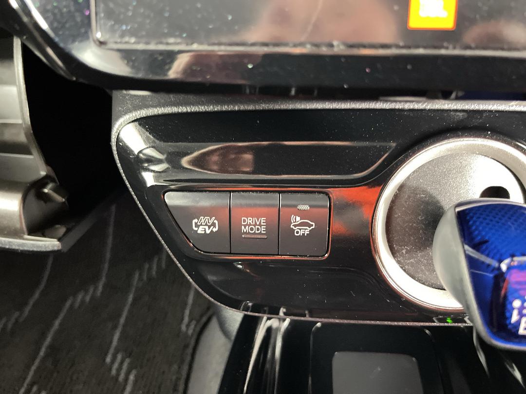 Photo '28' of Toyota Prius Photo '28' of Toyota Prius