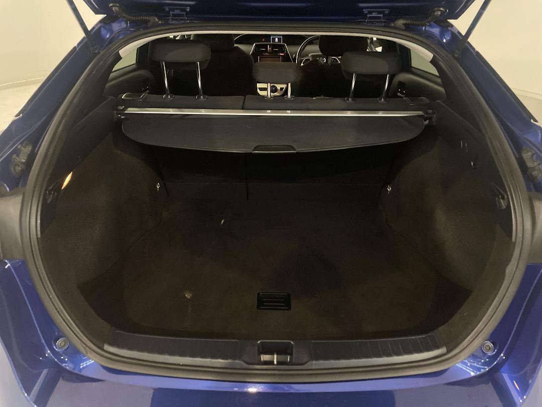 Photo '14' of Toyota Prius Photo '14' of Toyota Prius