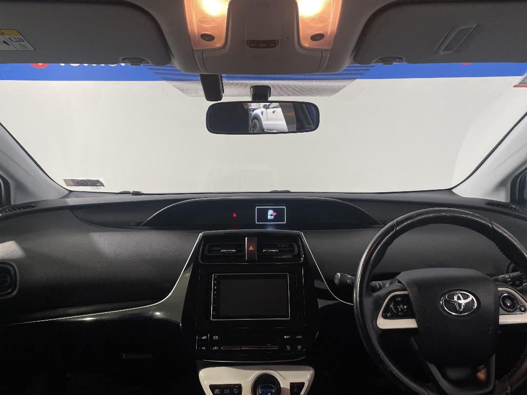 Photo '17' of Toyota Prius Photo '17' of Toyota Prius