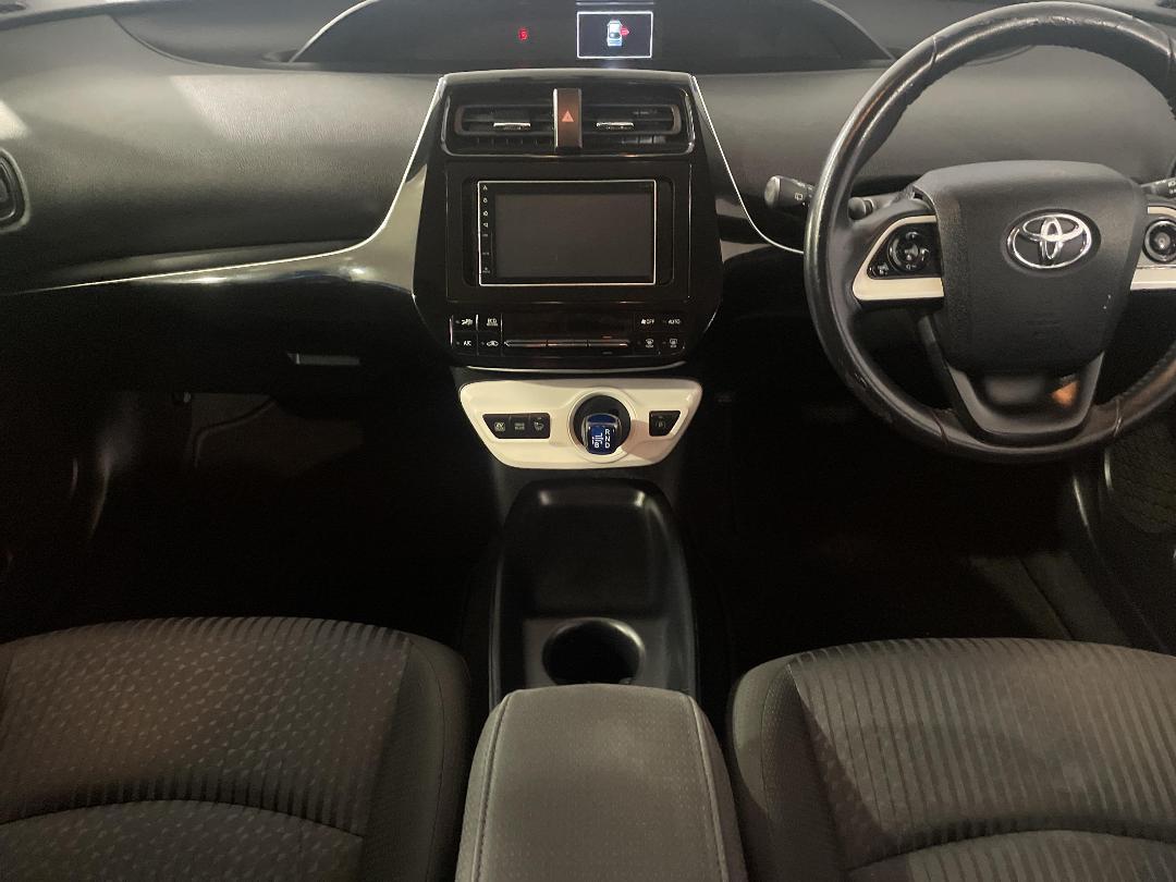 Photo '18' of Toyota Prius Photo '18' of Toyota Prius