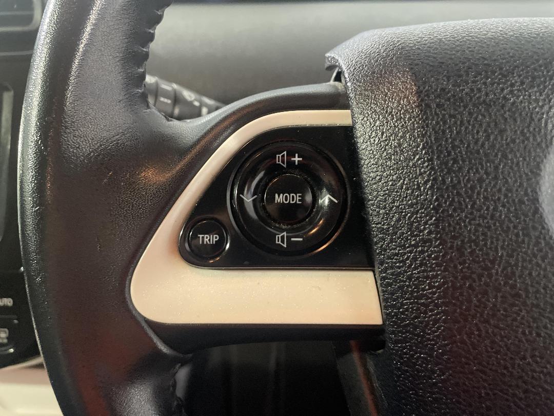 Photo '27' of Toyota Prius Photo '27' of Toyota Prius