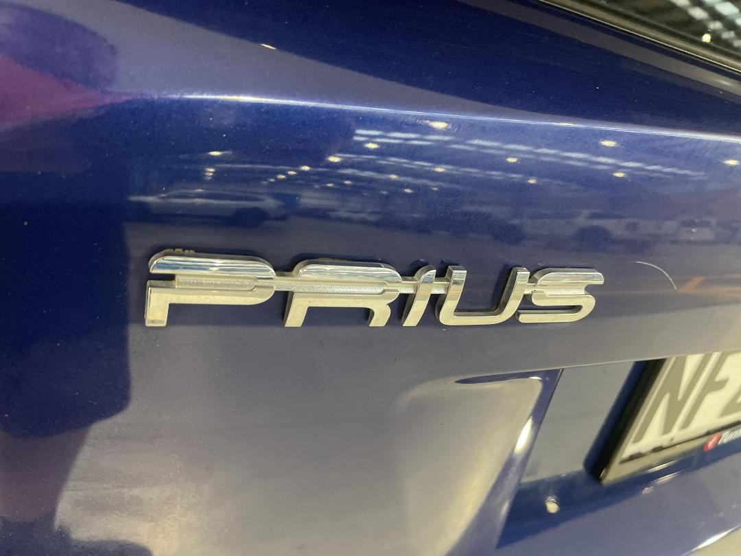 Photo '36' of Toyota Prius Photo '36' of Toyota Prius