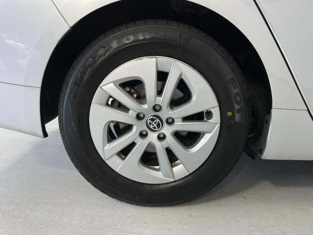 Photo '12' of Toyota Prius