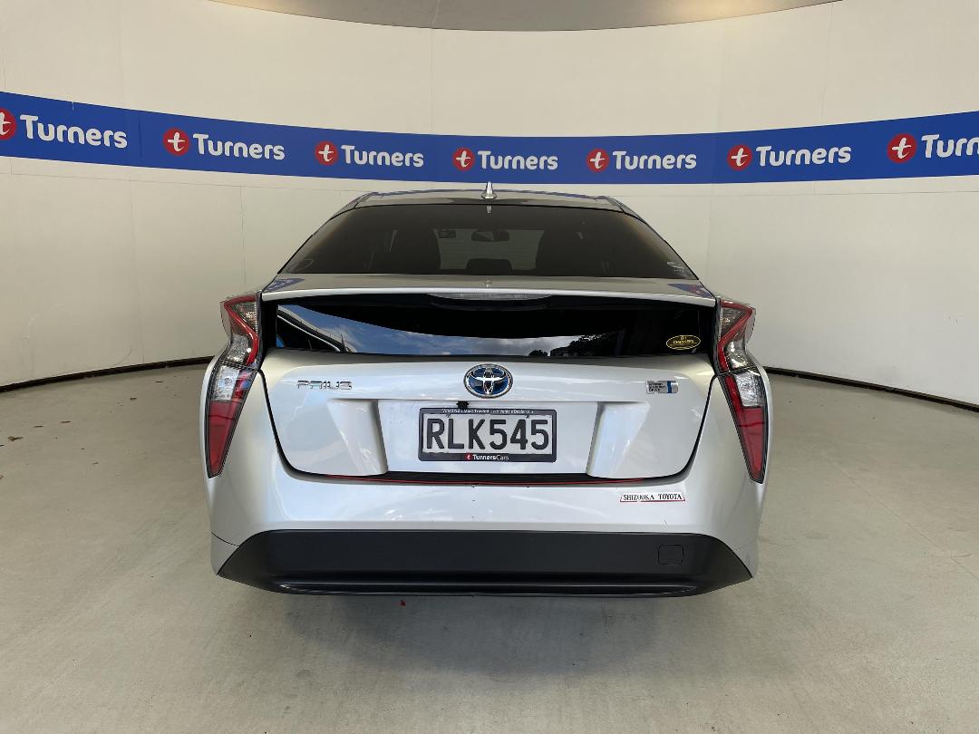 Photo '6' of Toyota Prius