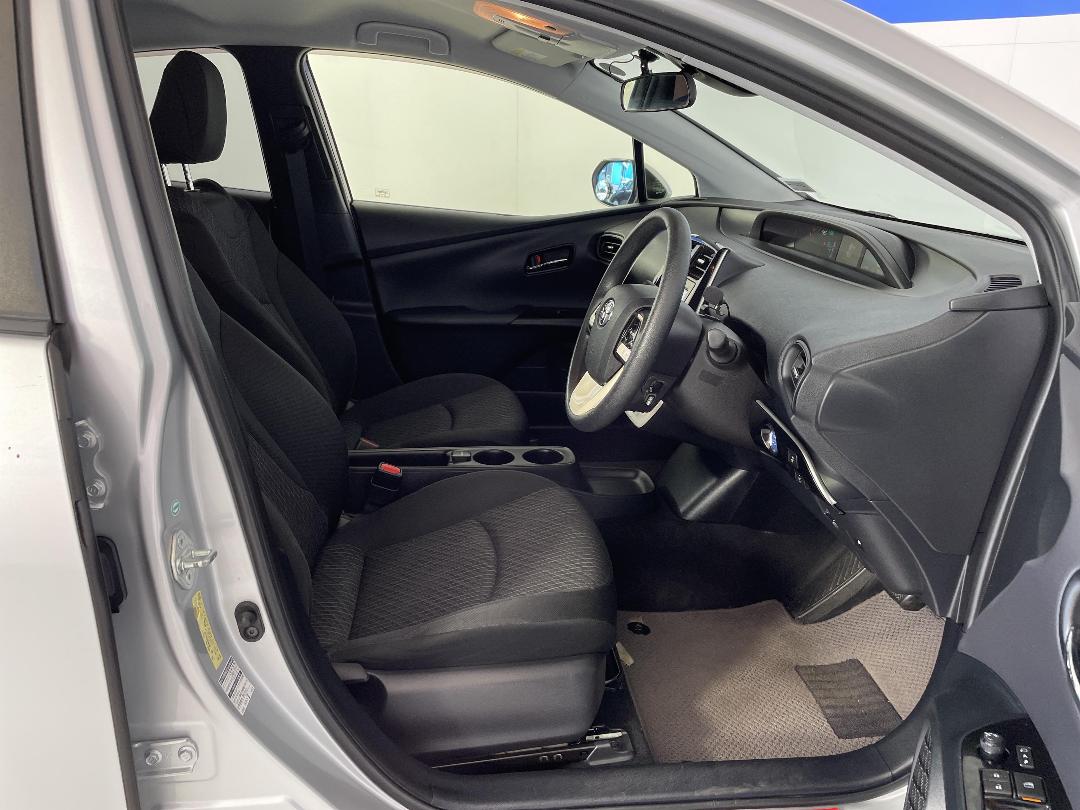 Photo '16' of Toyota Prius