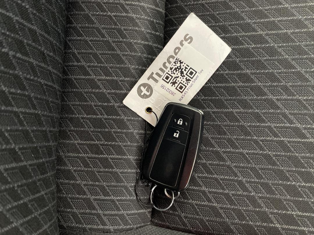 Photo '22' of Toyota Prius