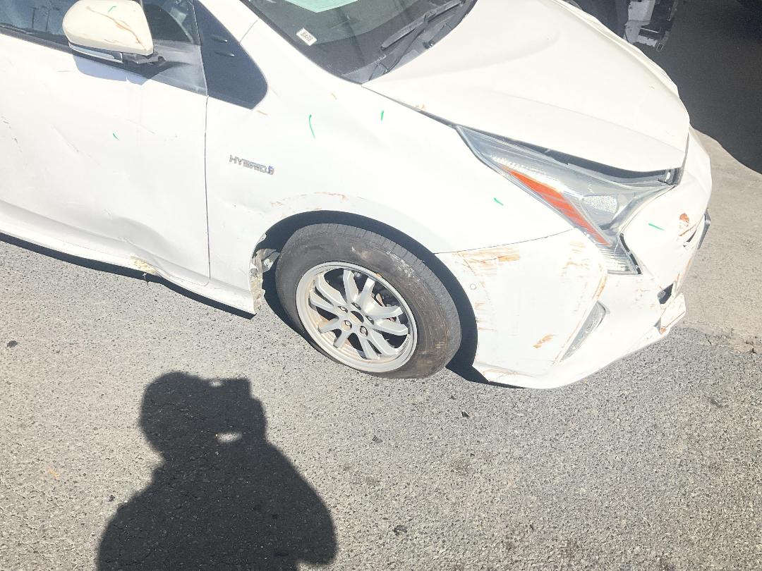 Photo '2' of Toyota Prius Hybrid