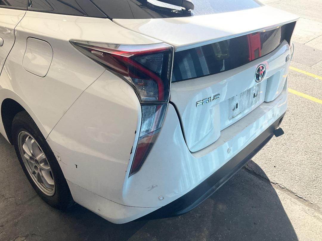 Photo '14' of Toyota Prius Hybrid