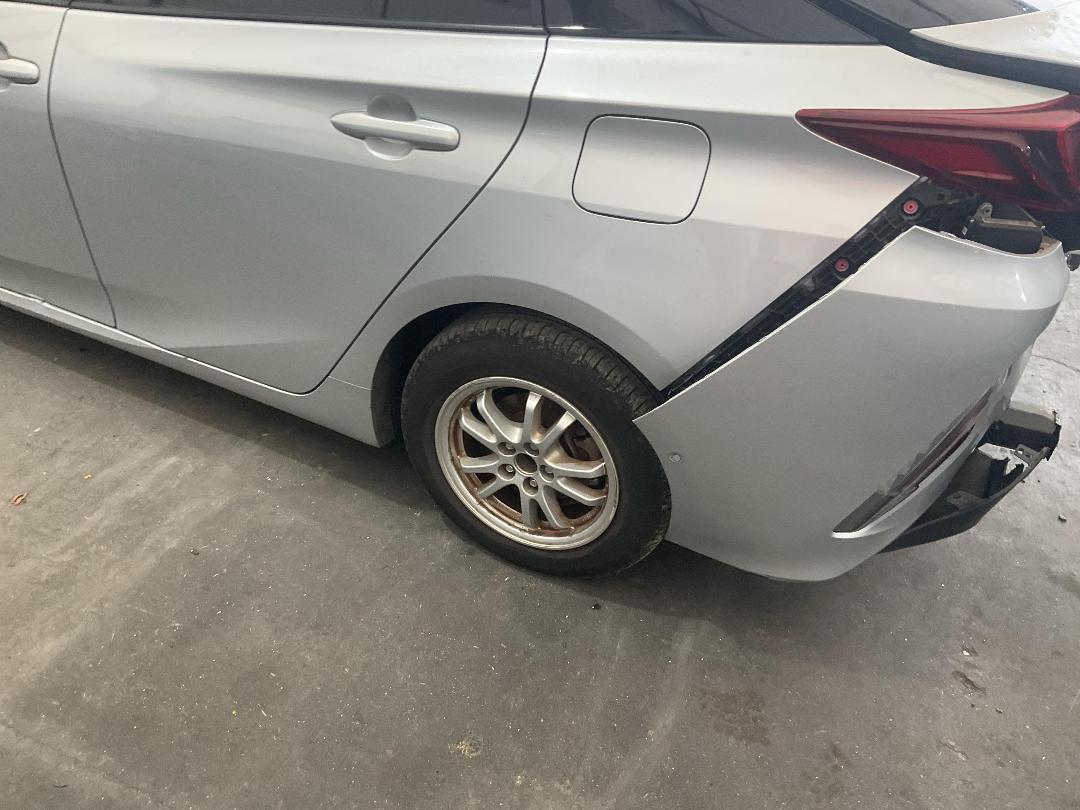 Photo '10' of Toyota Prius