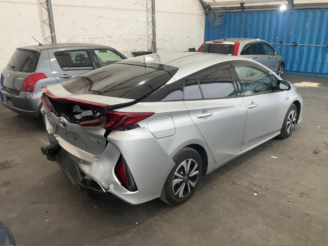 Photo '13' of Toyota Prius