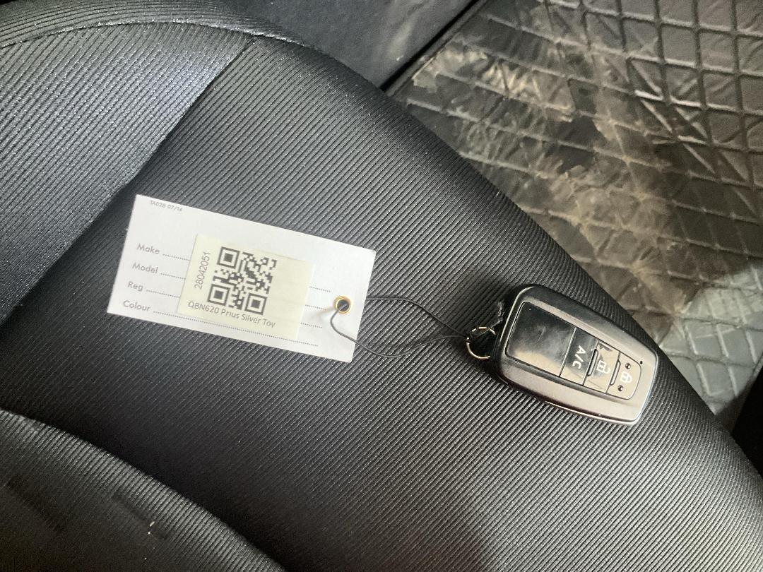 Photo '21' of Toyota Prius