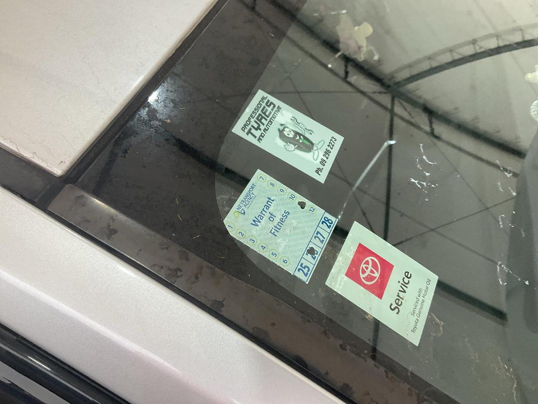 Photo '25' of Toyota Prius