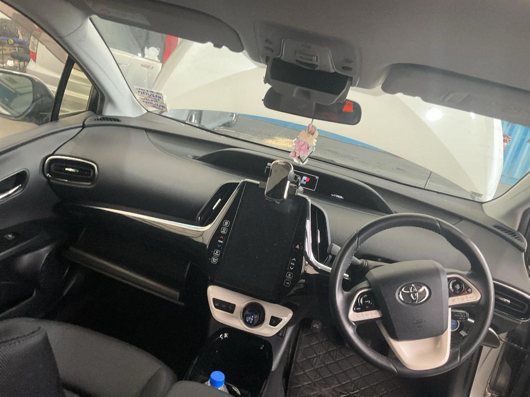 Photo '24' of Toyota Prius