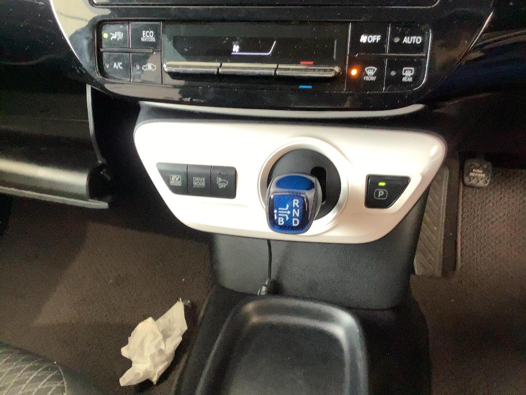 Photo '16' of Toyota Prius Hybrid Photo '16' of Toyota Prius Hybrid