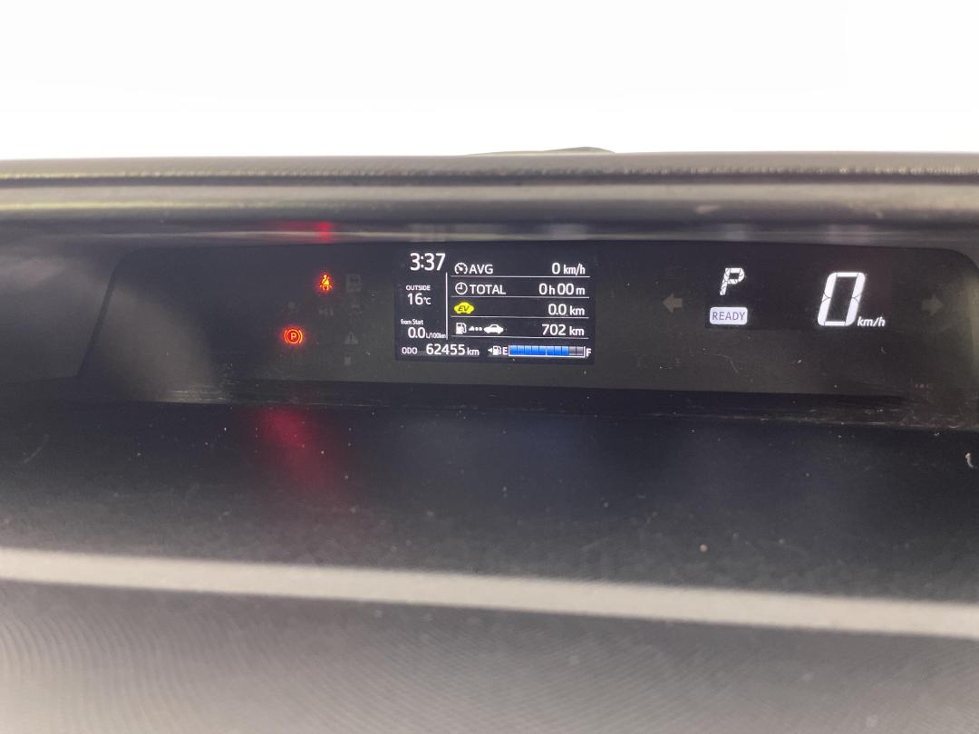 Photo '21' of Toyota Prius C