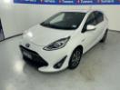 Thumbnail '4' of Toyota Prius C