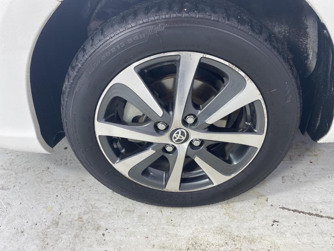 Photo '10' of Toyota Prius C