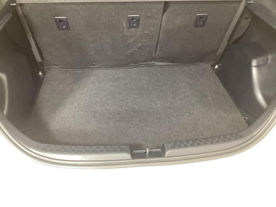 Photo '14' of Toyota Prius C