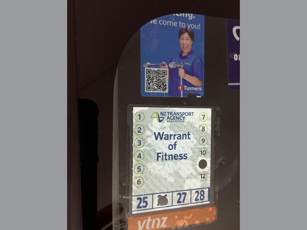 Photo '23' of Toyota Prius C