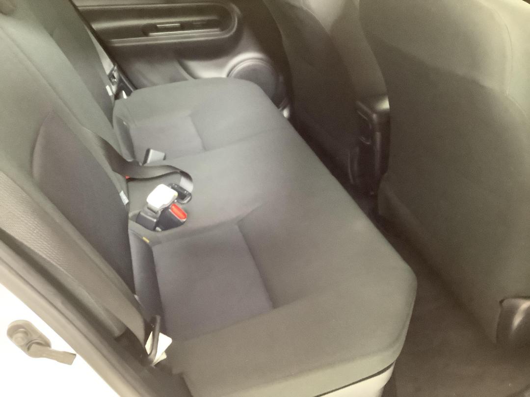 Photo '20' of Toyota Prius C