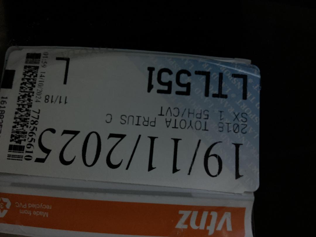 Photo '24' of Toyota Prius C