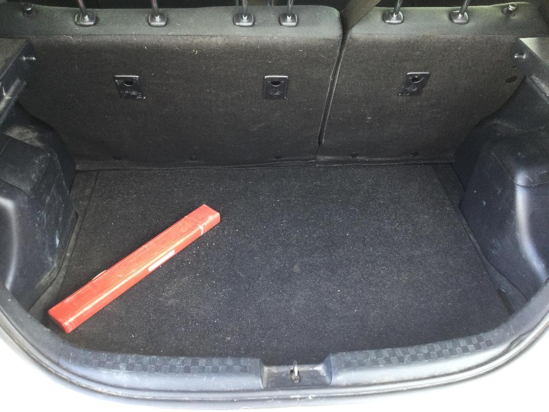 Photo '18' of Toyota Prius C GX Photo '18' of Toyota Prius C GX