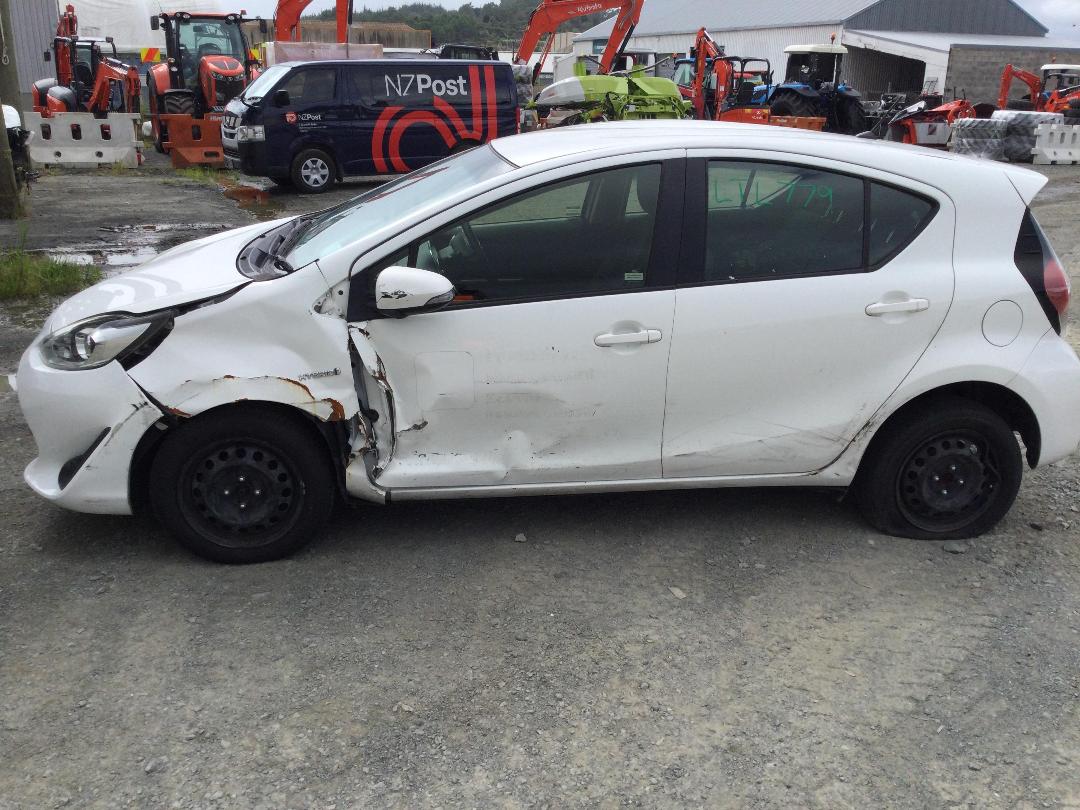 Photo '4' of Toyota Prius C GX Photo '4' of Toyota Prius C GX