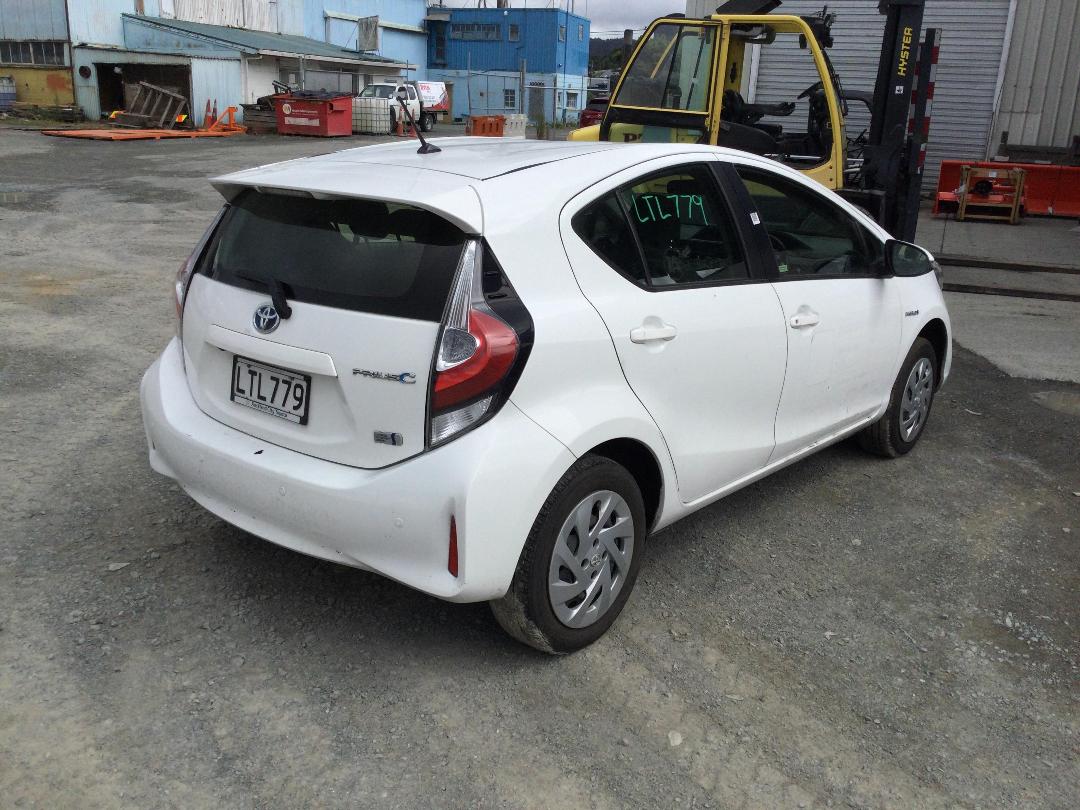 Photo '7' of Toyota Prius C GX Photo '7' of Toyota Prius C GX