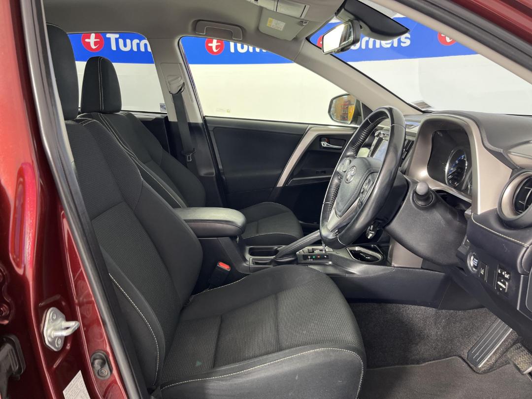 Photo '16' of Toyota Rav4