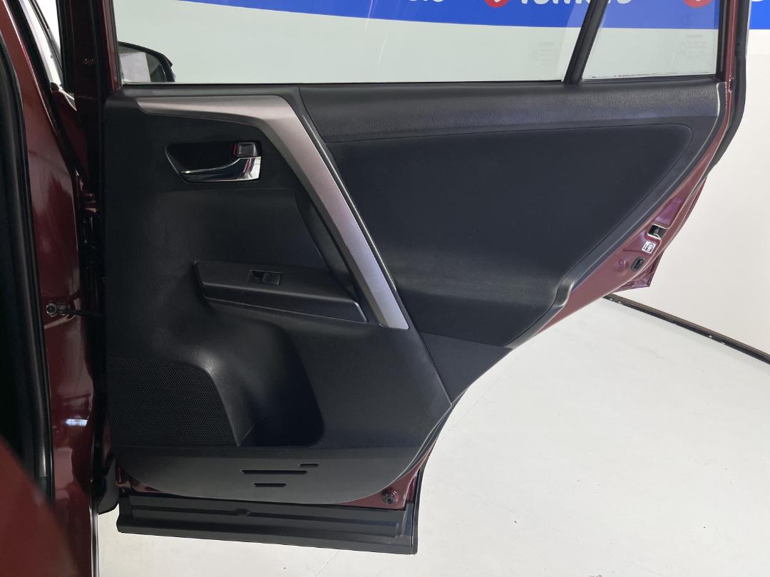 Photo '19' of Toyota Rav4