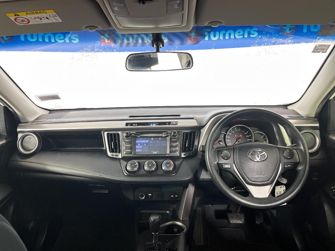 Photo '17' of Toyota Rav4 Photo '17' of Toyota Rav4