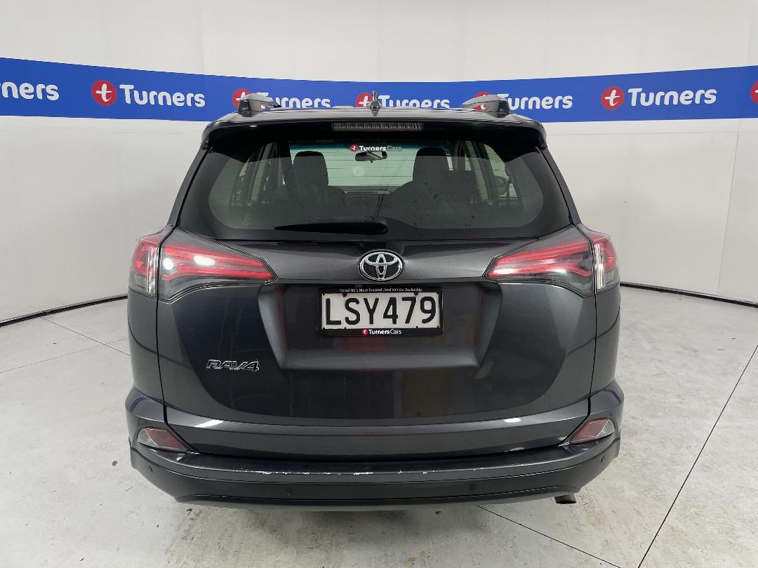 Photo '6' of Toyota Rav4