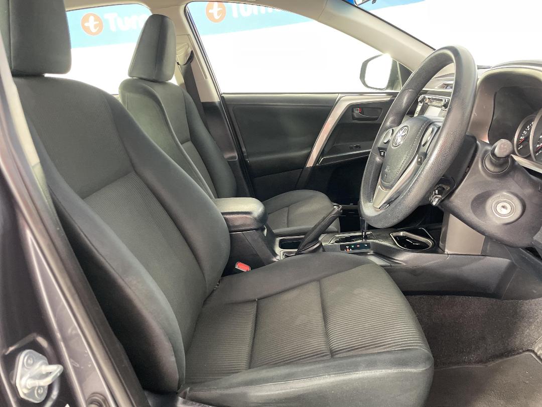 Photo '16' of Toyota Rav4