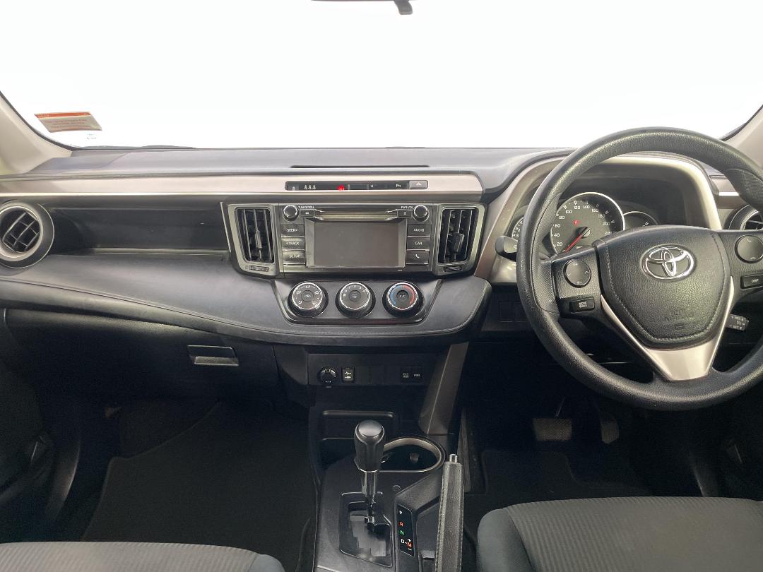 Photo '17' of Toyota Rav4