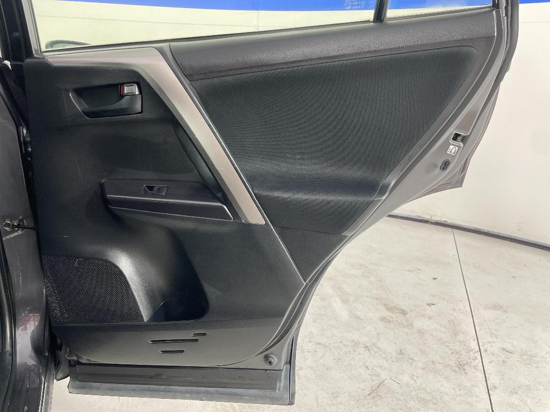 Photo '19' of Toyota Rav4