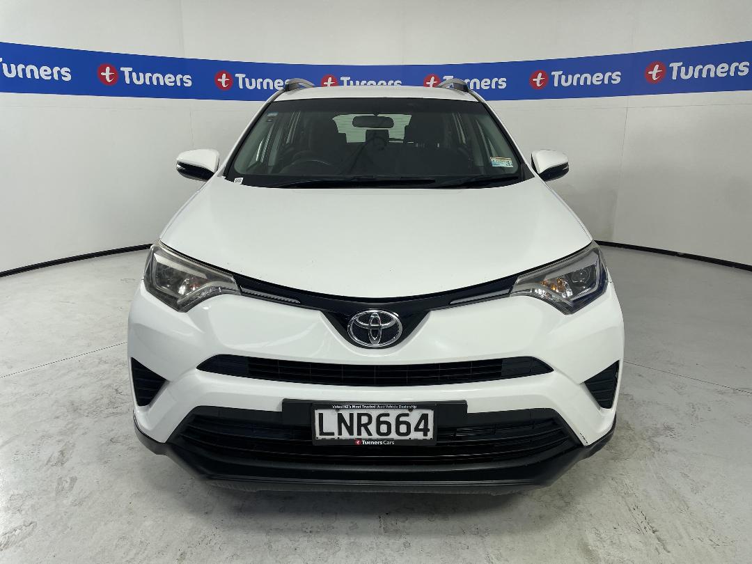 Photo '2' of Toyota Rav4