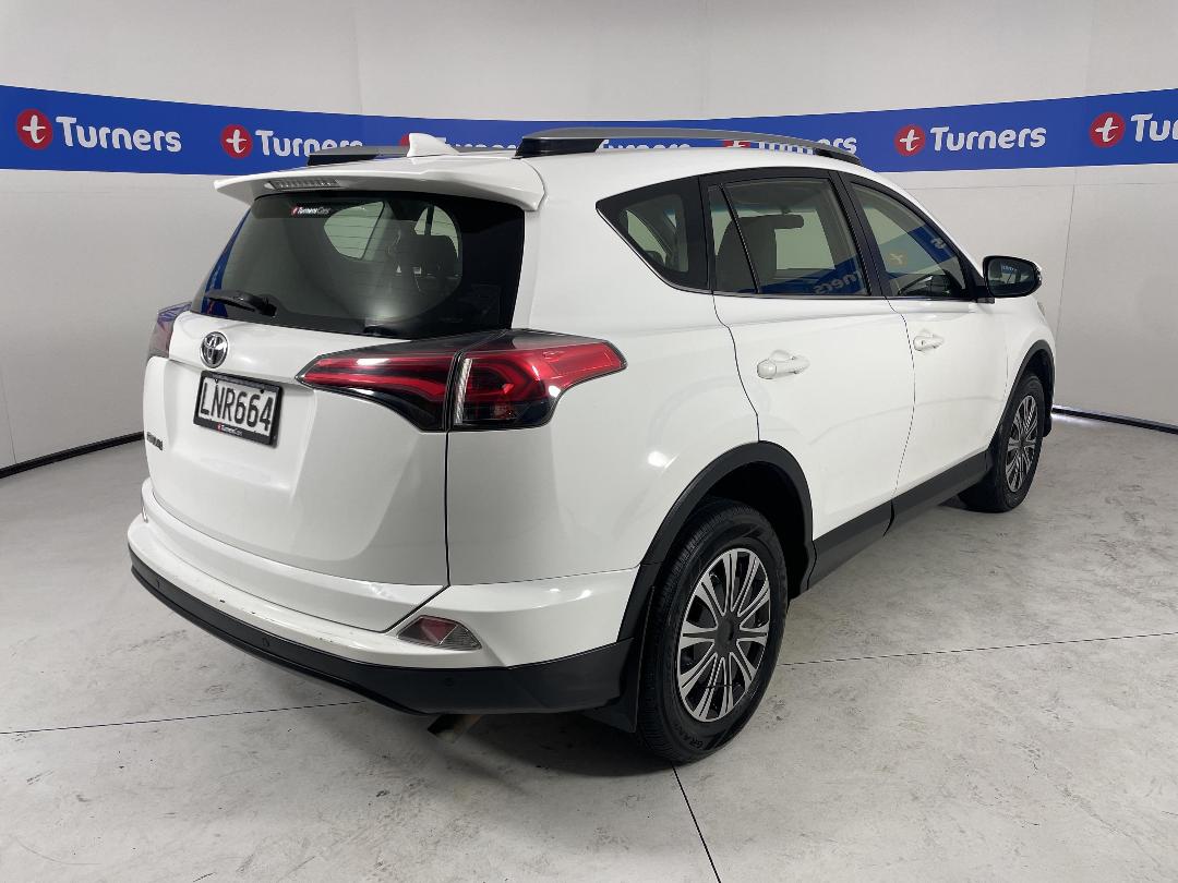 Photo '7' of Toyota Rav4