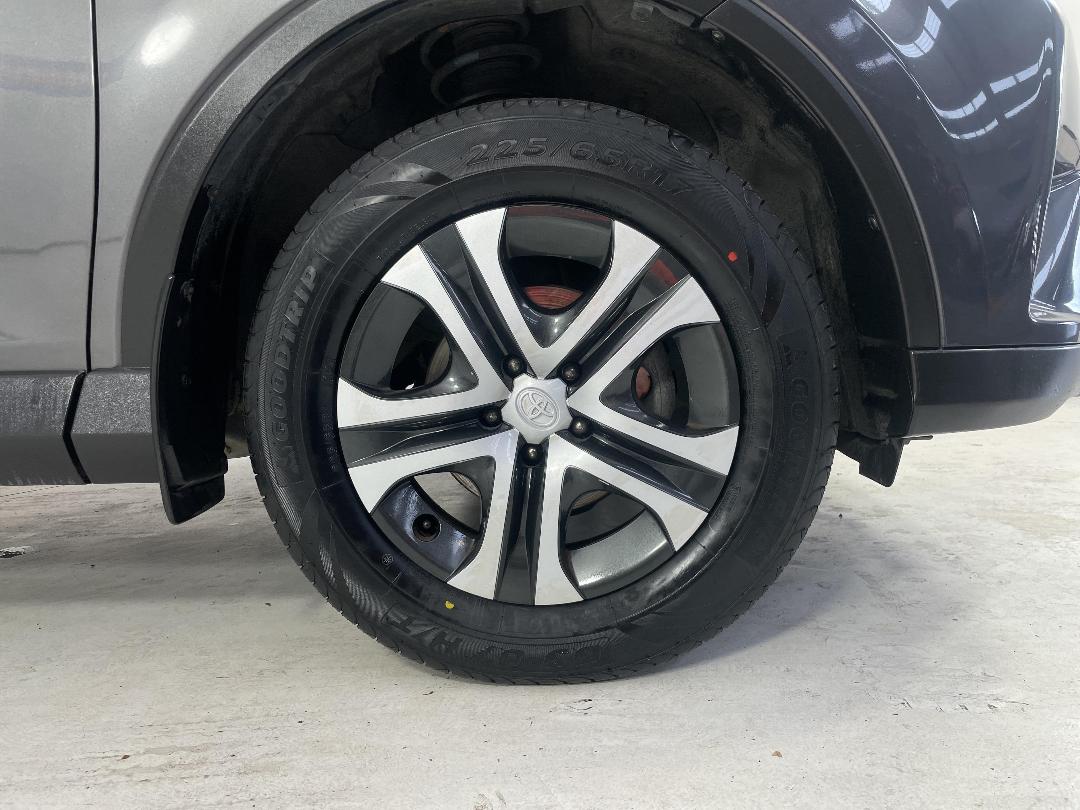 Photo '9' of Toyota Rav4