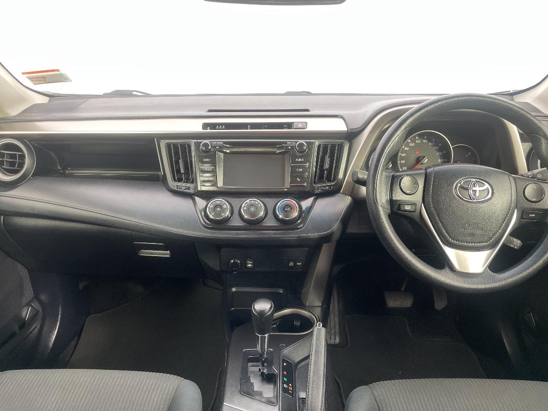 Photo '17' of Toyota Rav4