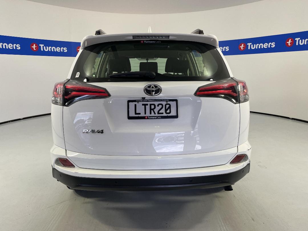 Photo '6' of Toyota Rav4