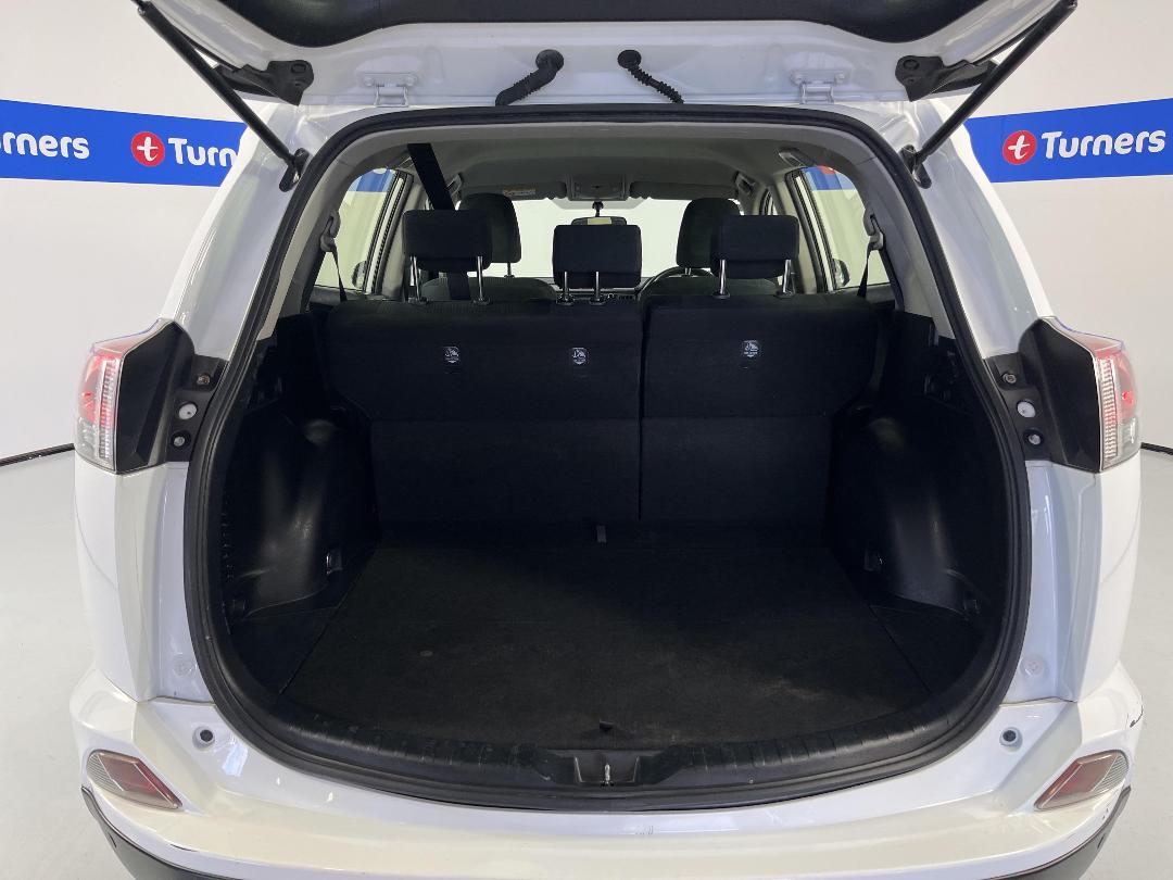 Photo '14' of Toyota Rav4