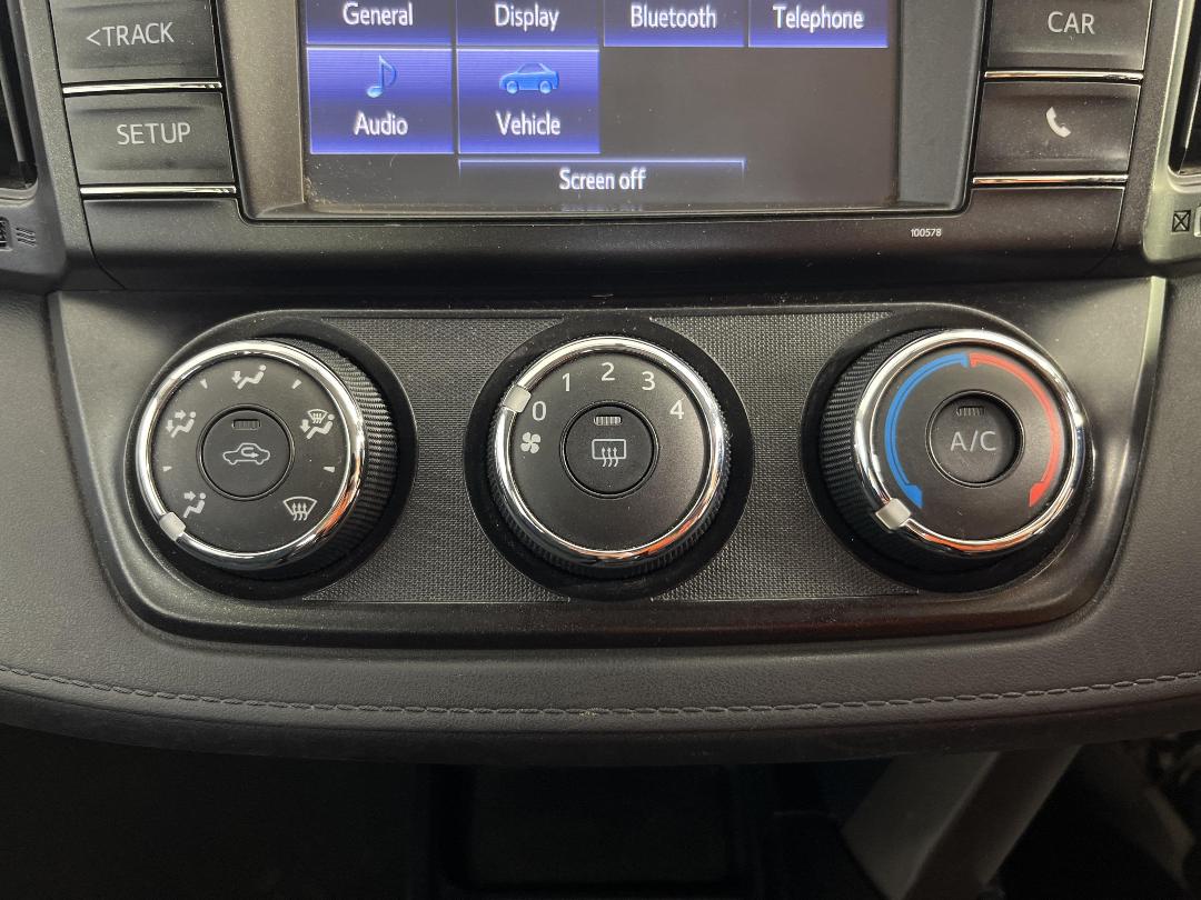 Photo '28' of Toyota Rav4